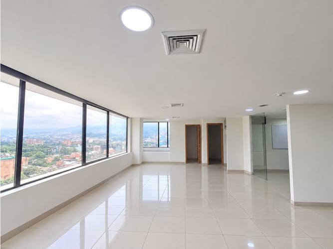 Oficina en venta en Villa Carlota, Medellín, 68 m² · foto 2 de 7