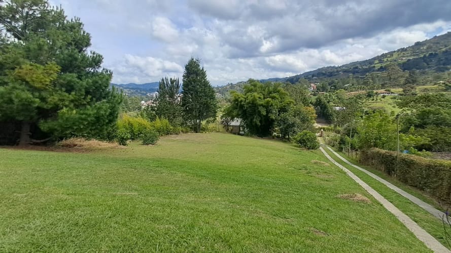 Casa de 3 alcobas en arriendo en San Antonio, Guarne, 290 m² · foto 21 de 24