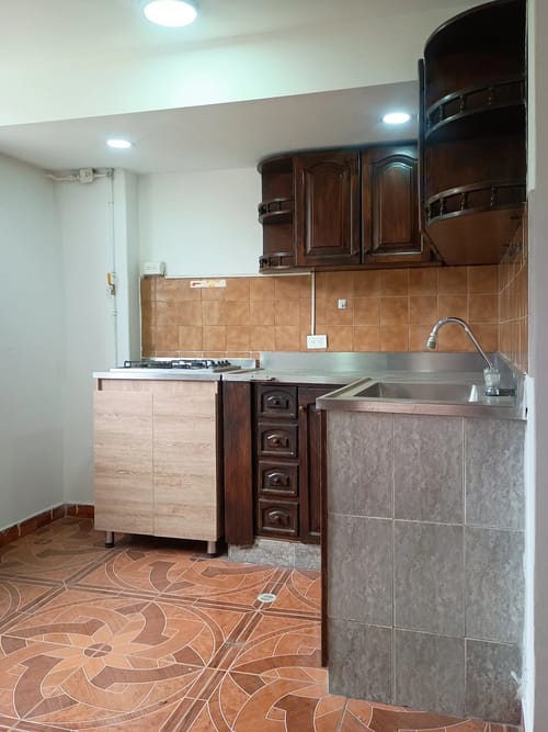 Apartamento de 4 alcobas en arriendo en Urbanizacion Rosales Del Parque, Medellín, 110 m² · foto 4 de 10