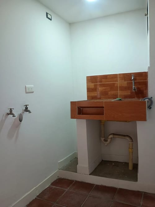 Apartamento de 4 alcobas en arriendo en Urbanizacion Rosales Del Parque, Medellín, 110 m² · foto 5 de 10