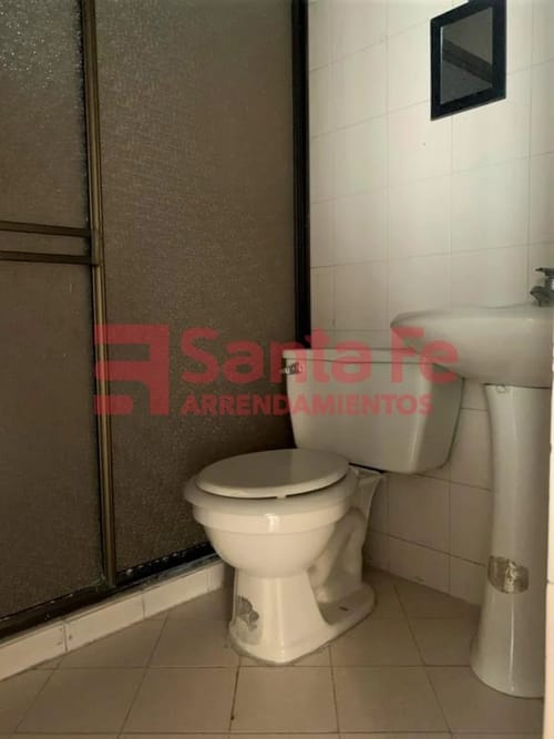 Casa de 5 alcobas en venta en La America, Medellín, 264 m² · foto 9 de 10
