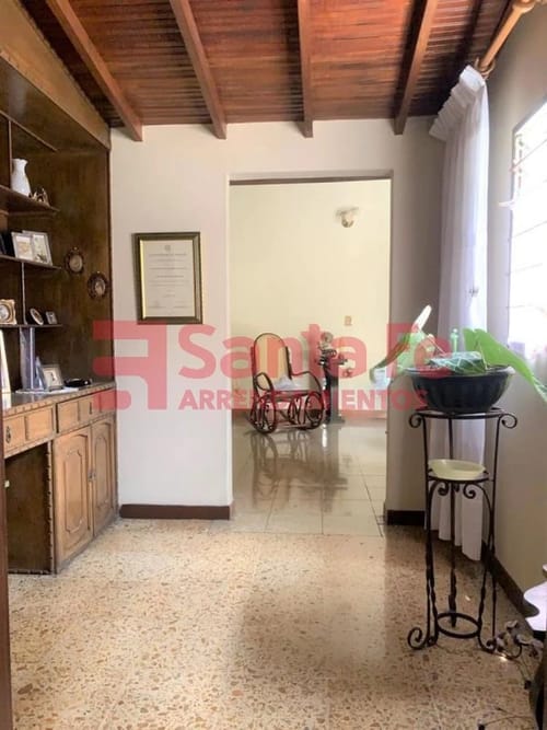 Casa de 5 alcobas en venta en La America, Medellín, 202 m² · foto 6 de 10
