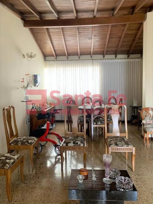 Casa de 5 alcobas en venta en La America, Medellín, 202 m² · foto 7 de 10