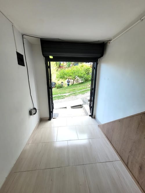 Local en arriendo en Belén, Medellín, 9 m² · foto 5 de 6
