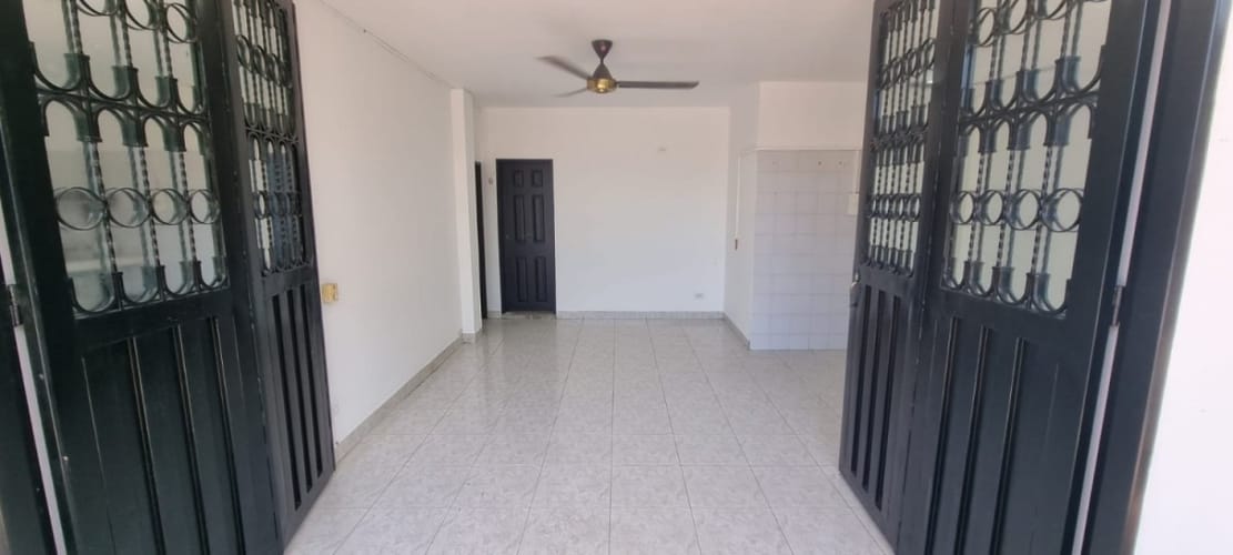 Casa de 8 alcobas en venta en Girardot, Girardot, 274 m² · foto 10 de 24