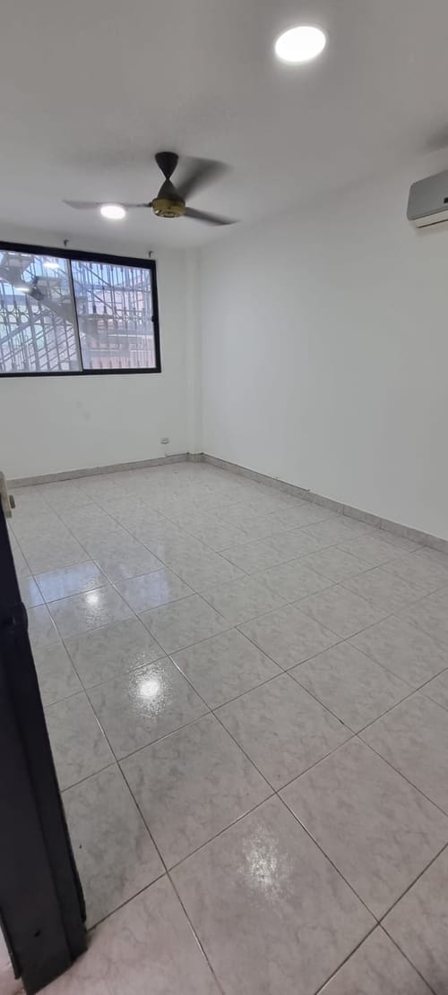 Casa de 8 alcobas en venta en Girardot, Girardot, 274 m² · foto 11 de 24