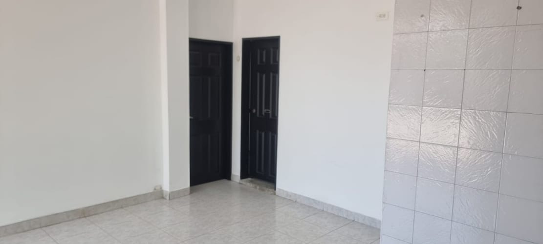 Casa de 8 alcobas en venta en Girardot, Girardot, 274 m² · foto 12 de 24