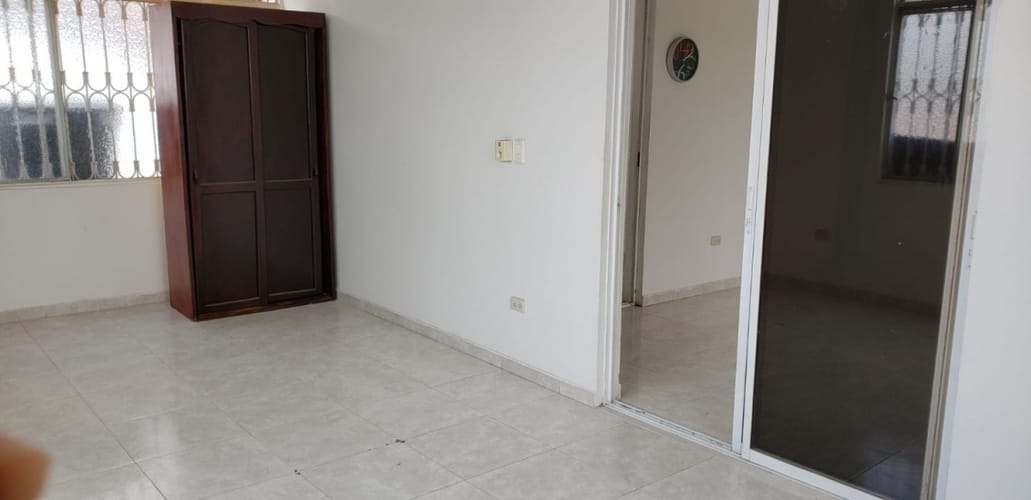 Casa de 8 alcobas en venta en Girardot, Girardot, 274 m² · foto 15 de 24