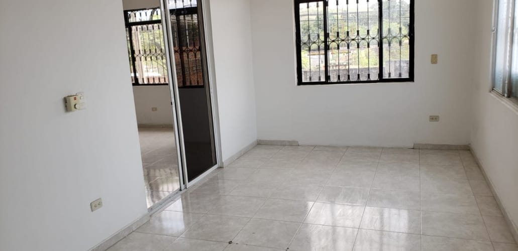 Casa de 8 alcobas en venta en Girardot, Girardot, 274 m² · foto 16 de 24