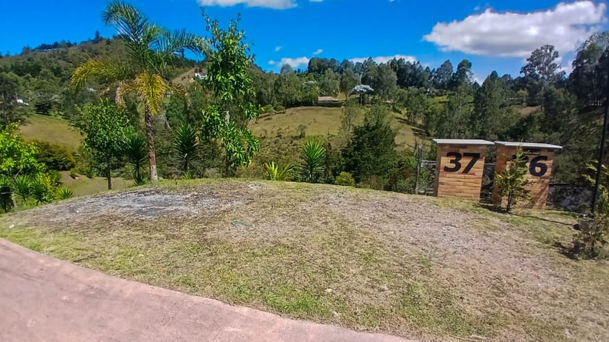 Lote en venta en Pantanillo, El Retiro, 3252 m² · foto 2 de 24