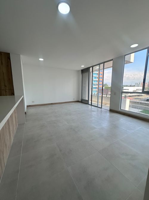 Apartamento de 3 alcobas en venta en Senderos Del Lili, Cali, 99 m² · foto 6 de 19