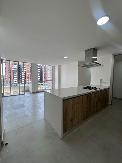 Apartamento de 3 alcobas en venta en Senderos Del Lili, Cali, 99 m² · foto 2 de 19