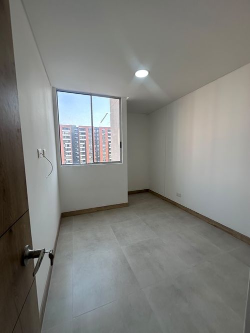 Apartamento de 3 alcobas en venta en Senderos Del Lili, Cali, 99 m² · foto 10 de 19