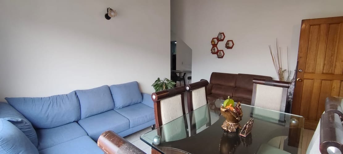 Apartamento de 3 alcobas en arriendo en Laureles, Medellín, 115 m² · foto 3 de 16