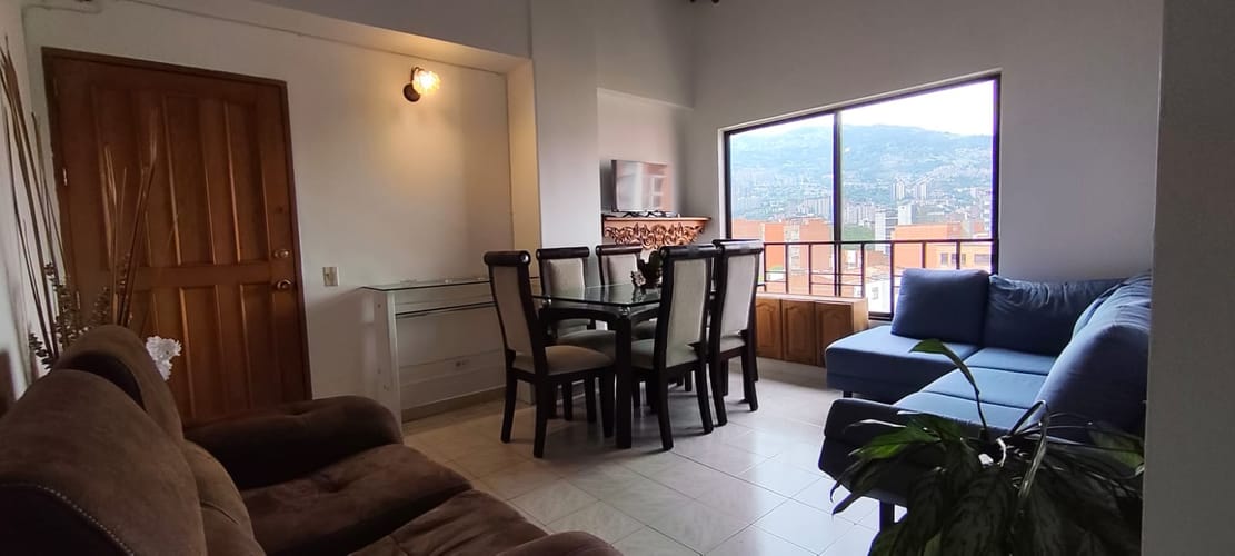 Apartamento de 3 alcobas en arriendo en Laureles, Medellín, 115 m² · foto 2 de 16
