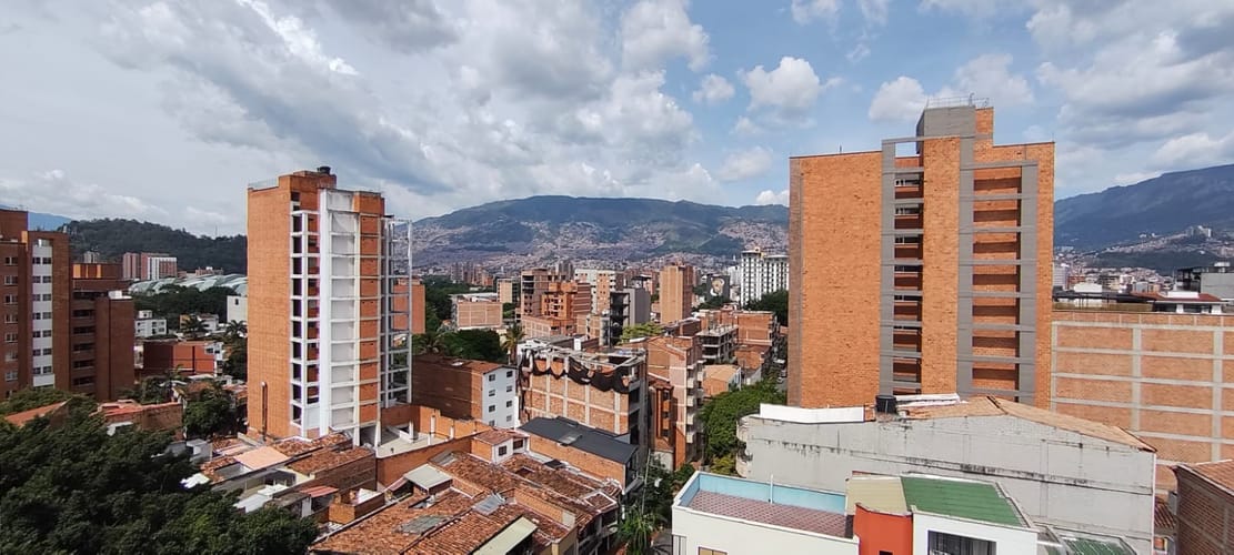 Apartamento de 3 alcobas en arriendo en Laureles, Medellín, 115 m² · foto 15 de 16