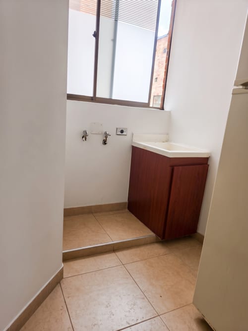 Apartamento de 2 alcobas en venta en La Carolina, Bogotá, 72 m² · foto 9 de 16