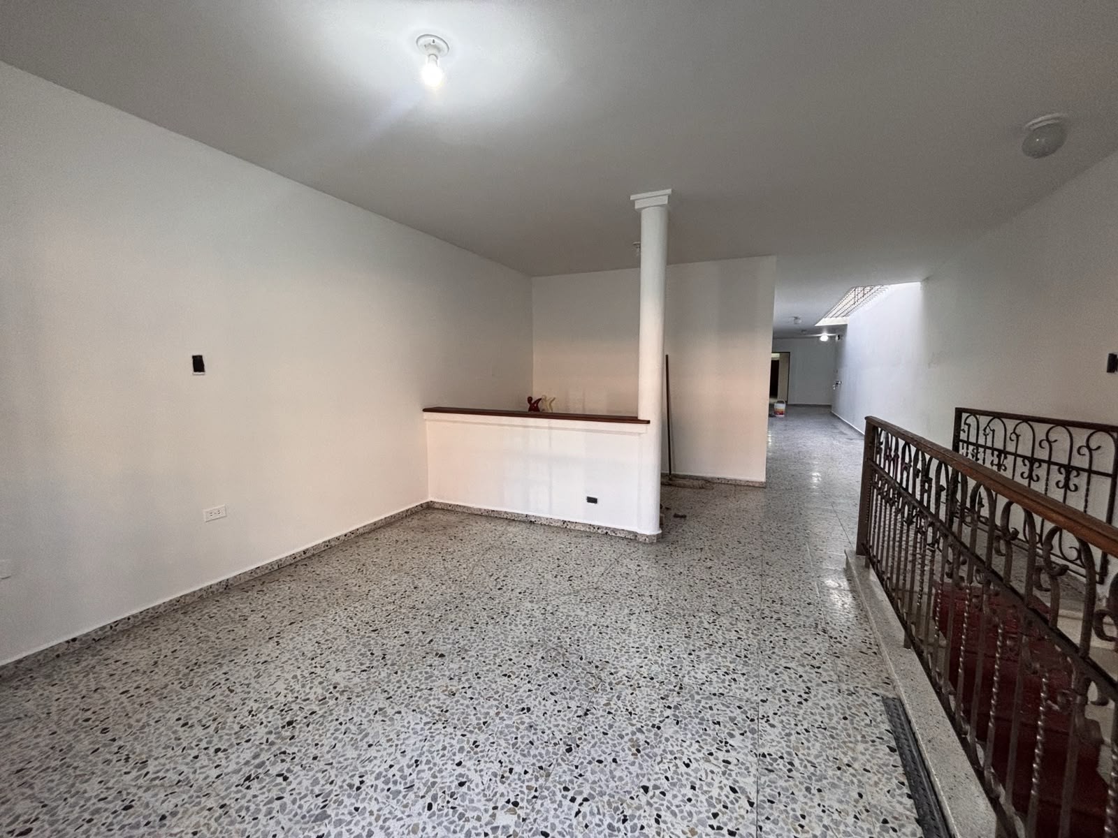 Casa en arriendo en Zona Centro, Envigado · foto 3 de 24