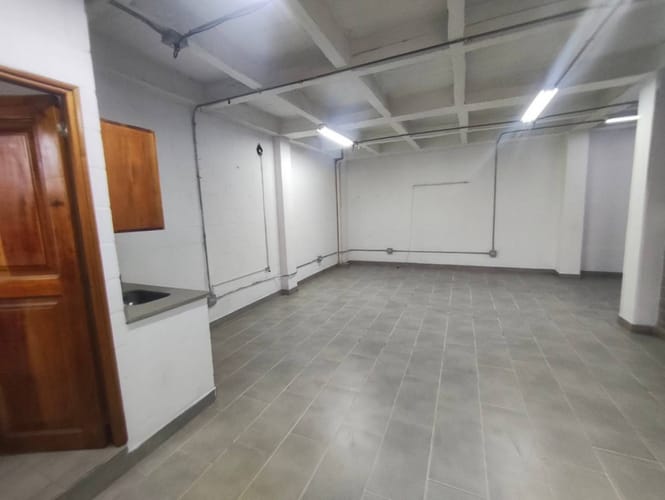 Bodega en arriendo en Trinidad, Medellín, 60 m² · foto 3 de 6