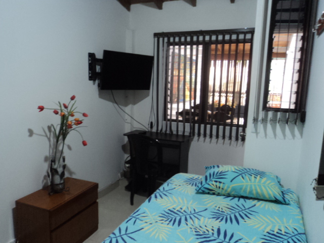 Habitación en arriendo en Laureles