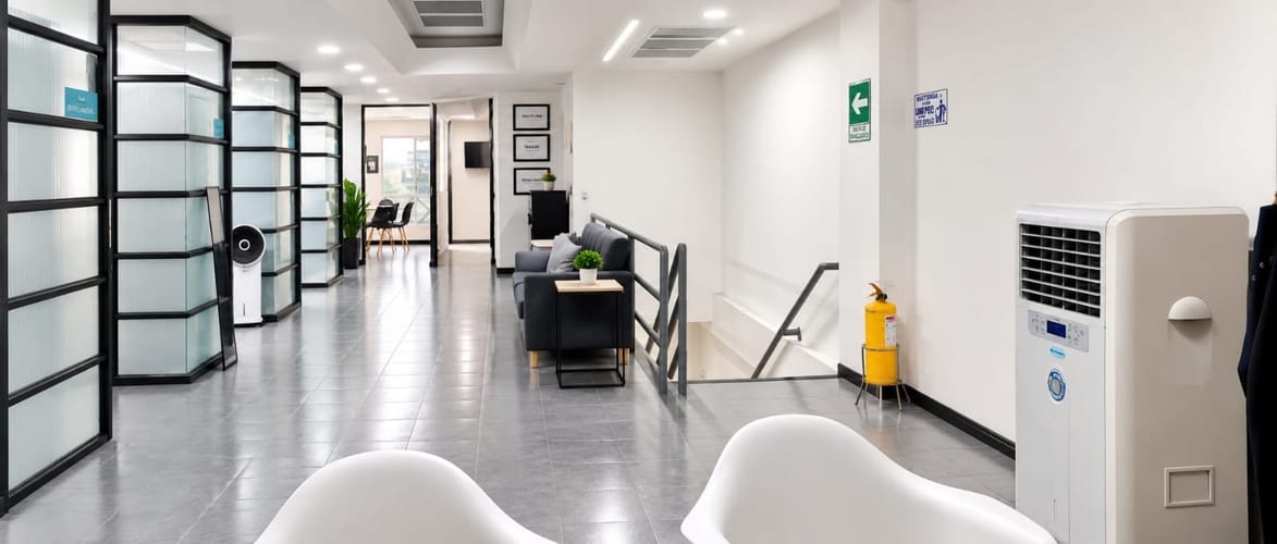 Bodega en venta en La Candelaria, Medellín, 387 m² · foto 9 de 9