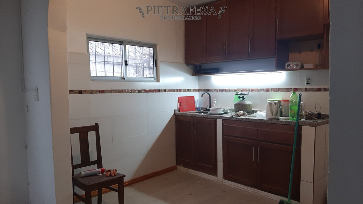 Casa en alquiler, 2 dormitorios, 1 baño, patio, cochera. La Teja. · Foto 5