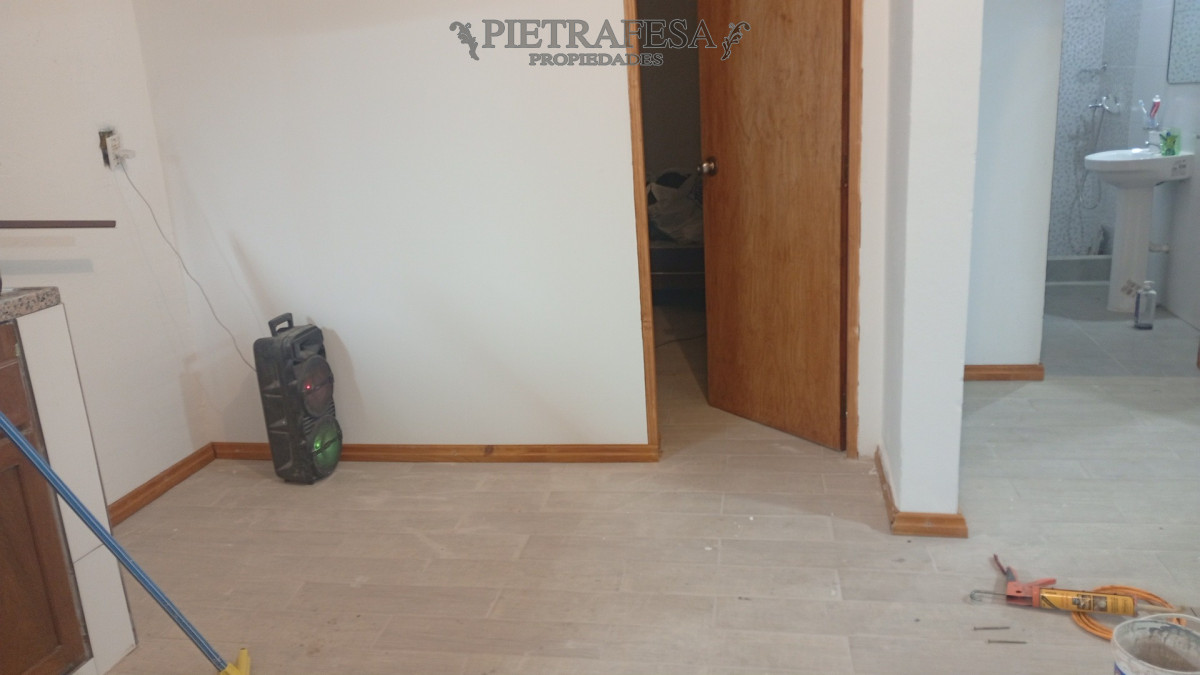 Casa en alquiler, 2 dormitorios, 1 baño, patio, cochera. La Teja. · Foto 7