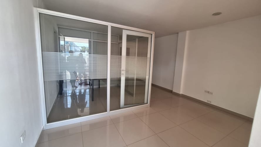 Local en venta en Las Delicias, Barranquilla, 31 m² · foto 2 de 19