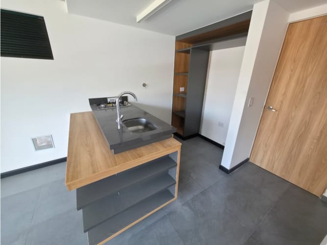 Apartaestudio en venta en Bombona No.1, Bello, 46 m² · foto 2 de 16