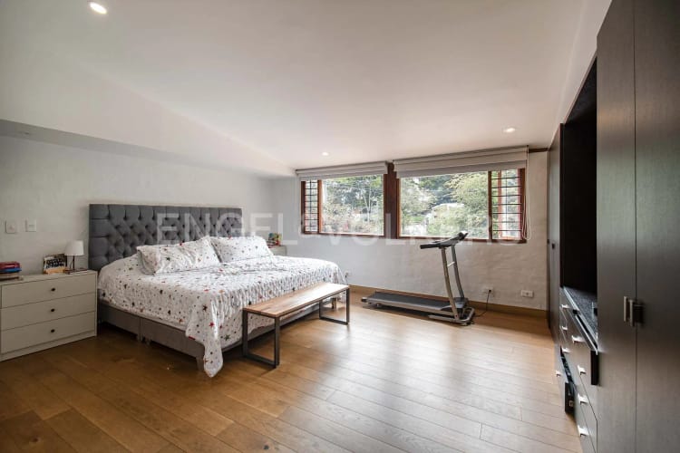 Casa de 3 alcobas en venta en Cerros De Niza, Bogotá, 456 m² · foto 17 de 20