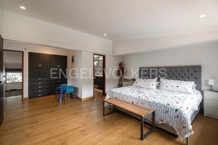 Casa de 3 alcobas en venta en Cerros De Niza, Bogotá, 456 m² · foto 16 de 20