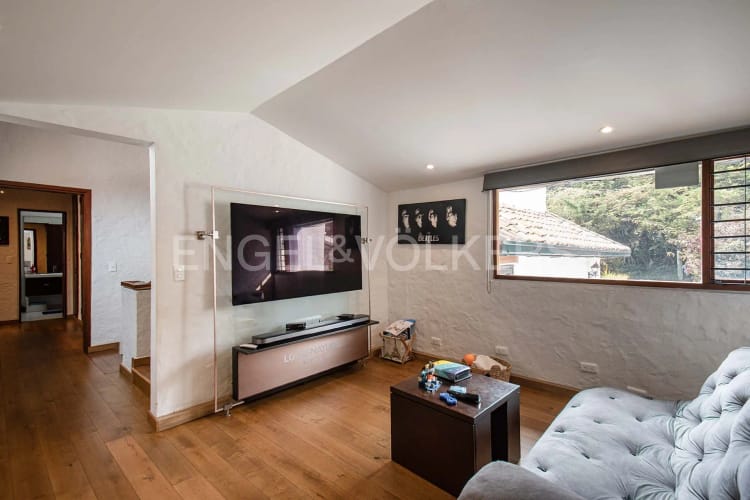 Casa de 3 alcobas en venta en Cerros De Niza, Bogotá, 456 m² · foto 12 de 20