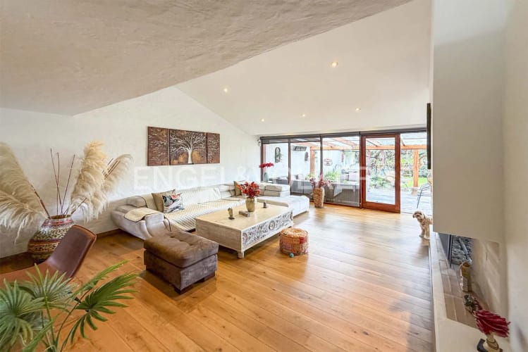 Casa de 3 alcobas en venta en Cerros De Niza, Bogotá, 456 m² · foto 3 de 20