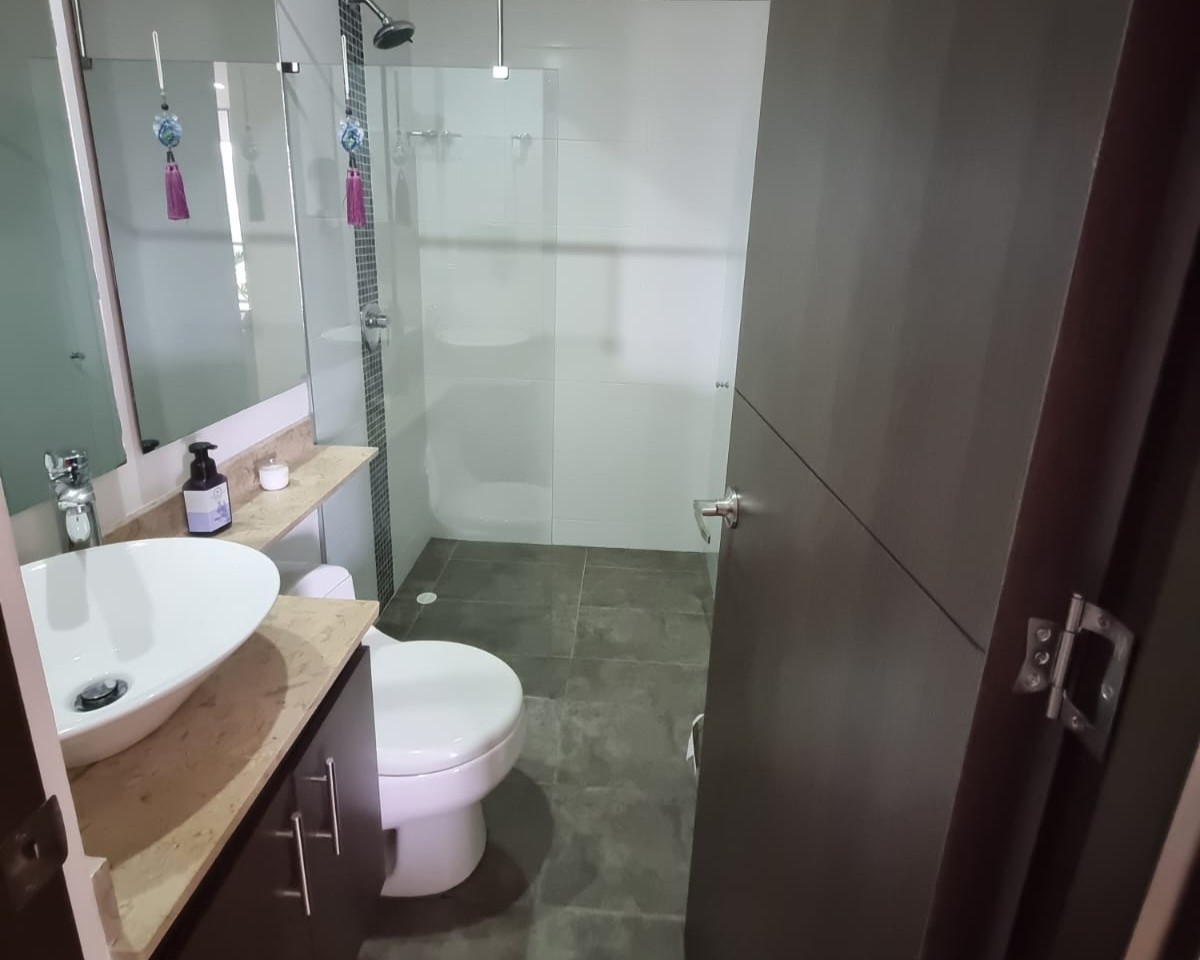 Apartamento en venta en Loma Del Esmeraldal, Envigado · foto 8 de 13
