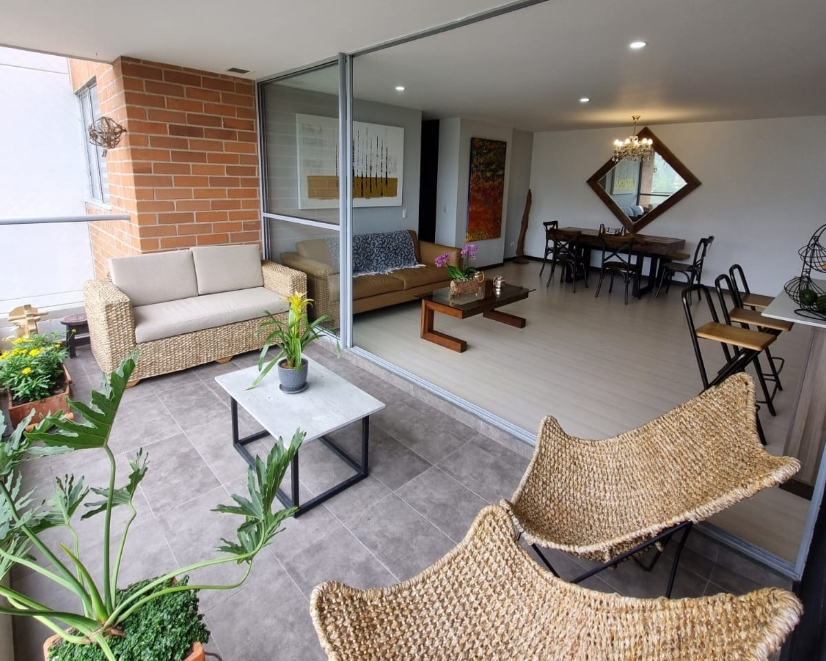 Apartamento en venta en Loma Del Esmeraldal, Envigado · foto 10 de 13