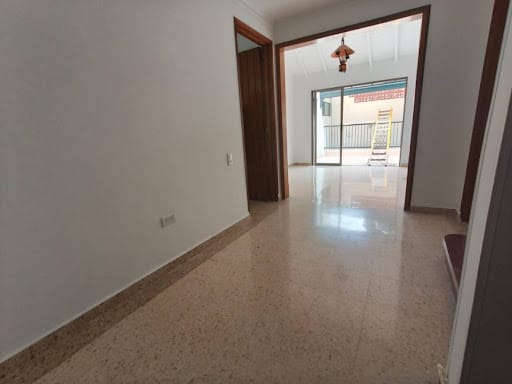 Apartamento de 3 alcobas en arriendo en Villagrande, Itagüí, 330 m² · foto 8 de 24