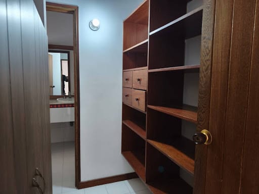 Apartamento de 3 alcobas en arriendo en Villagrande, Itagüí, 330 m² · foto 21 de 24