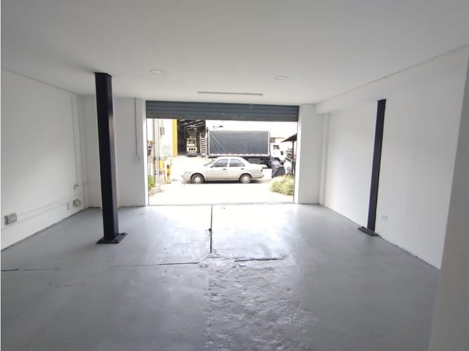 Local en arriendo en Patio Bonito, Medellín, 30 m² · foto 7 de 8