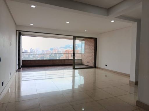 Apartamento en arriendo en La Tomatera, Medellín · foto 5 de 24