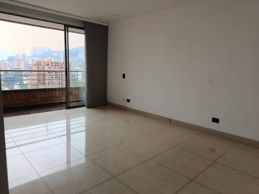 Apartamento en arriendo en La Tomatera, Medellín · foto 9 de 24