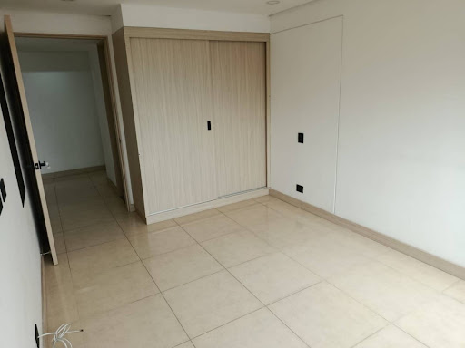 Apartamento en arriendo en La Tomatera, Medellín · foto 18 de 24