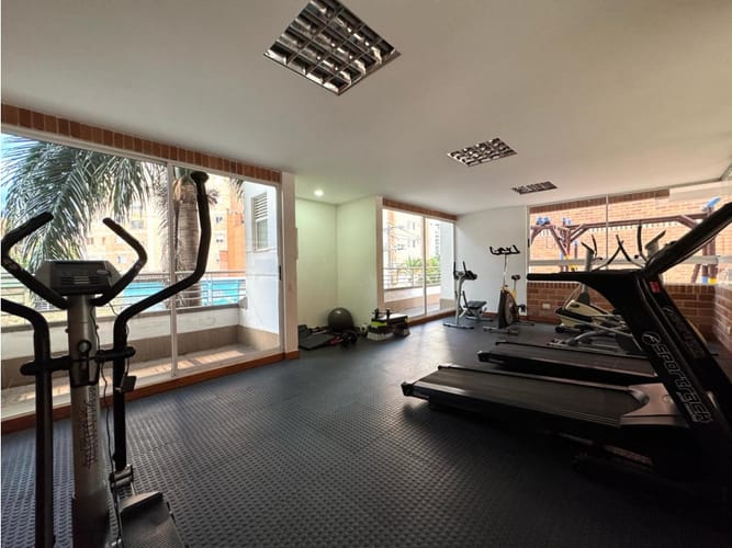 Apartamento de 5 alcobas en arriendo en Laureles, Medellín, 444 m² · foto 19 de 24