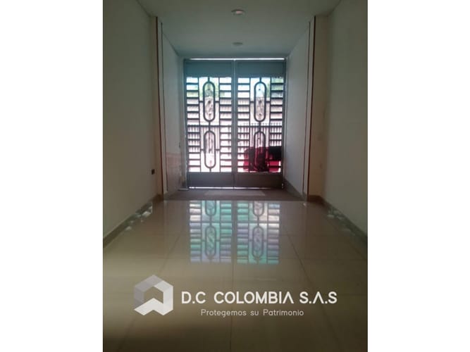 Casa de 7 alcobas en venta en Portachuelo, Girardot, 156 m² · foto 10 de 11