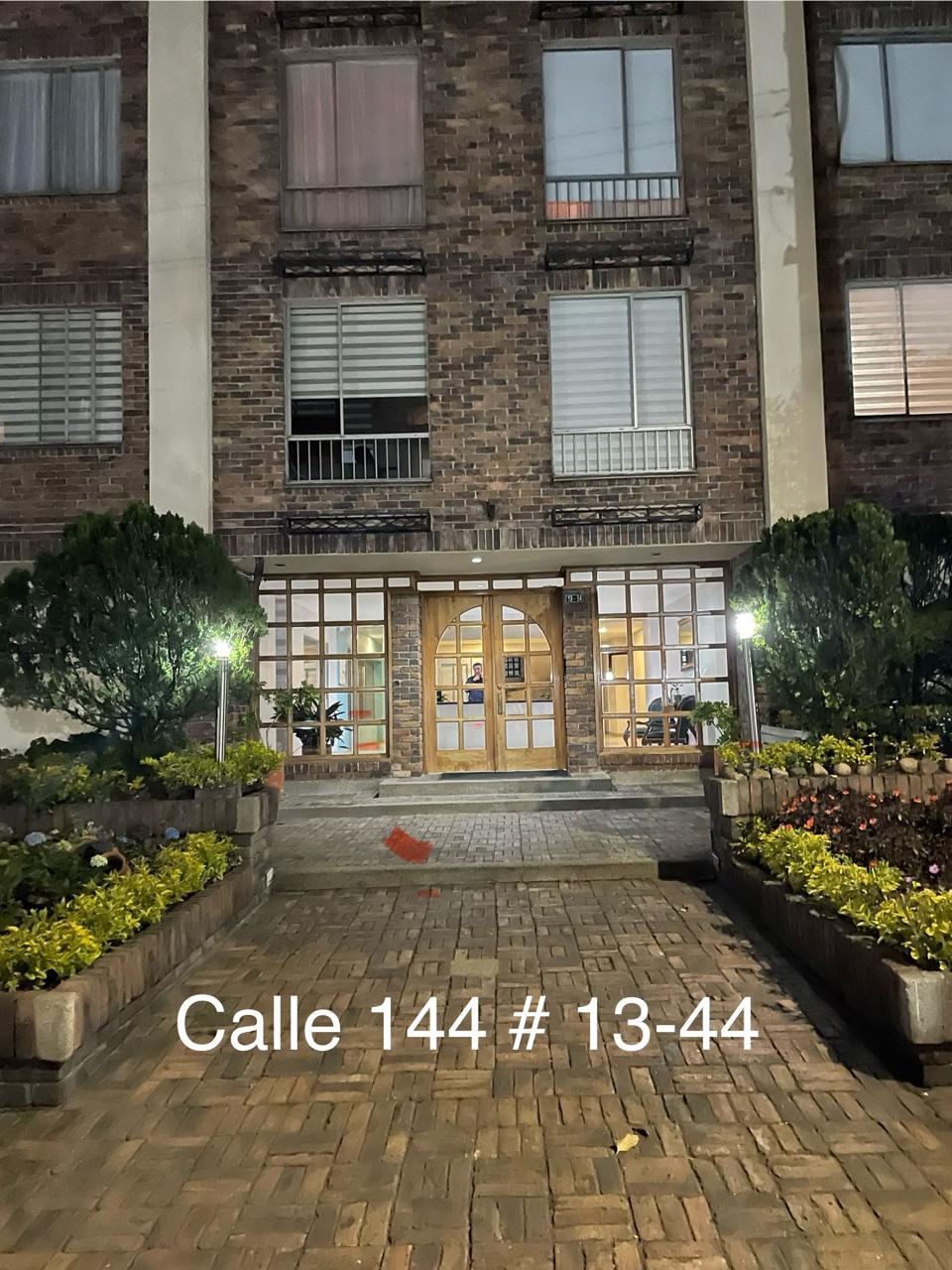 Apartamento de 2 habitaciones en arriendo en Cedritos, Bogotá — imagen 1 de 17