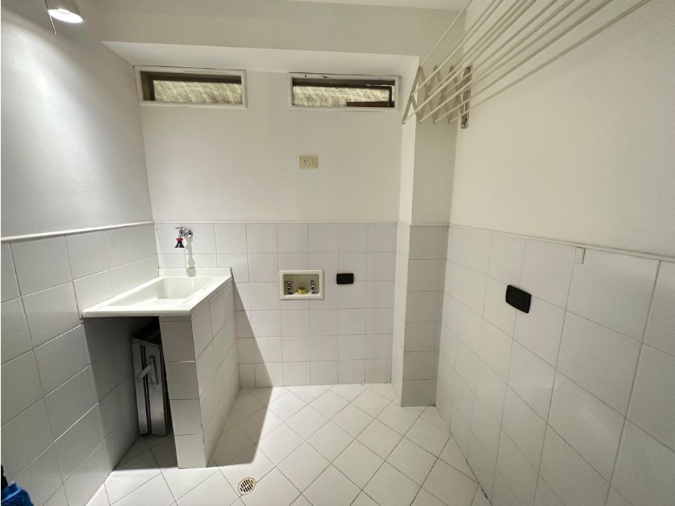 Apartaestudio en arriendo en El Poblado, Medellín · foto 7 de 8