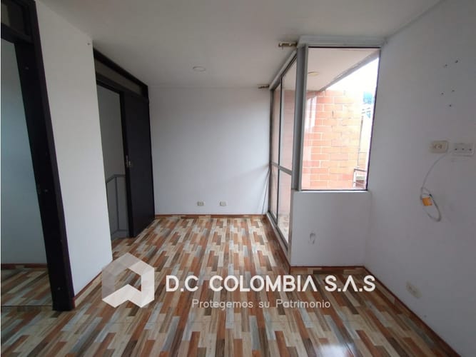 Apartamento de 3 alcobas en venta en Hacienda Los Alcaparros Ii, Madrid, 66 m² · foto 4 de 7