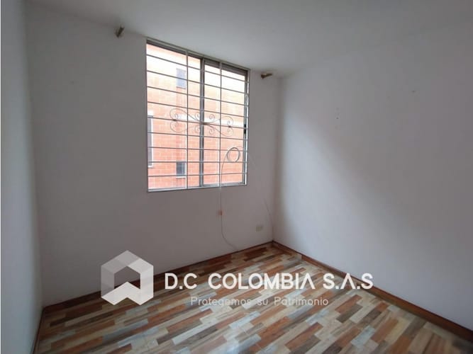 Apartamento de 3 alcobas en venta en Hacienda Los Alcaparros Ii, Madrid, 66 m² · foto 5 de 7