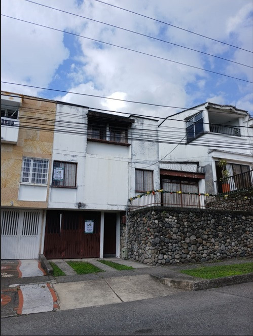 Casa en venta en Maraya, Pereira · foto 2 de 24