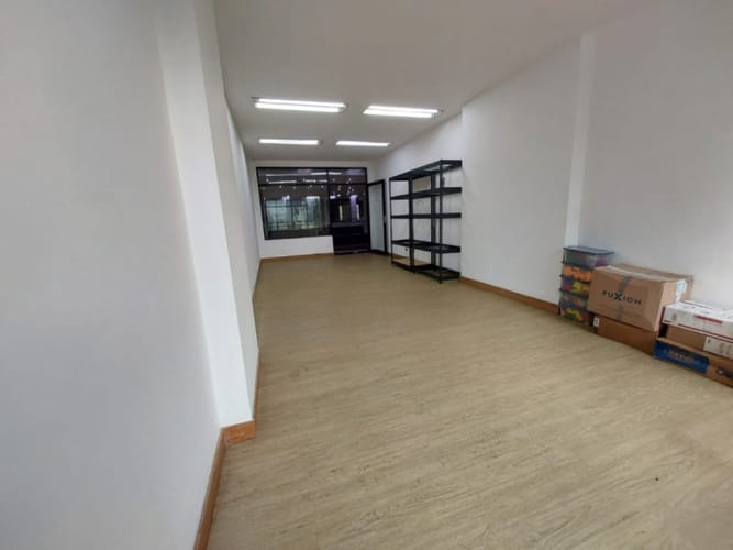 Local en arriendo en El Poblado, Medellín, 35 m² · foto 7 de 9