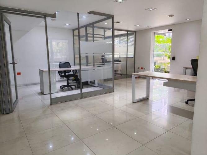 Oficina en arriendo en Centenario, Cali, 204 m² · foto 6 de 19